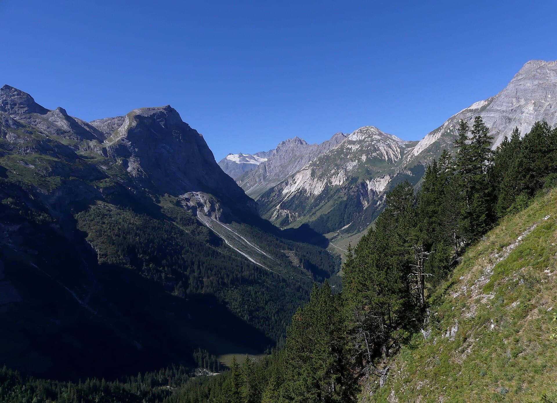 Alpes du Nord — Vallon de Chavière depuis Mont-Bochor au matin (août 2022)