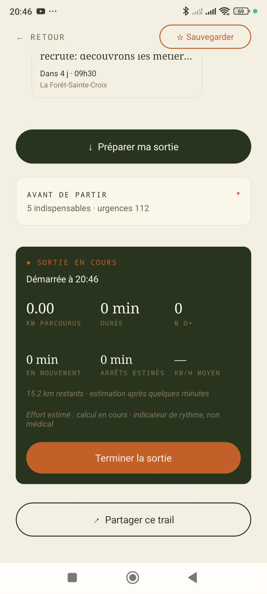 Tableau de bord Justhike pendant une sortie avec distance, durée, dénivelé, temps en mouvement et arrêts estimés