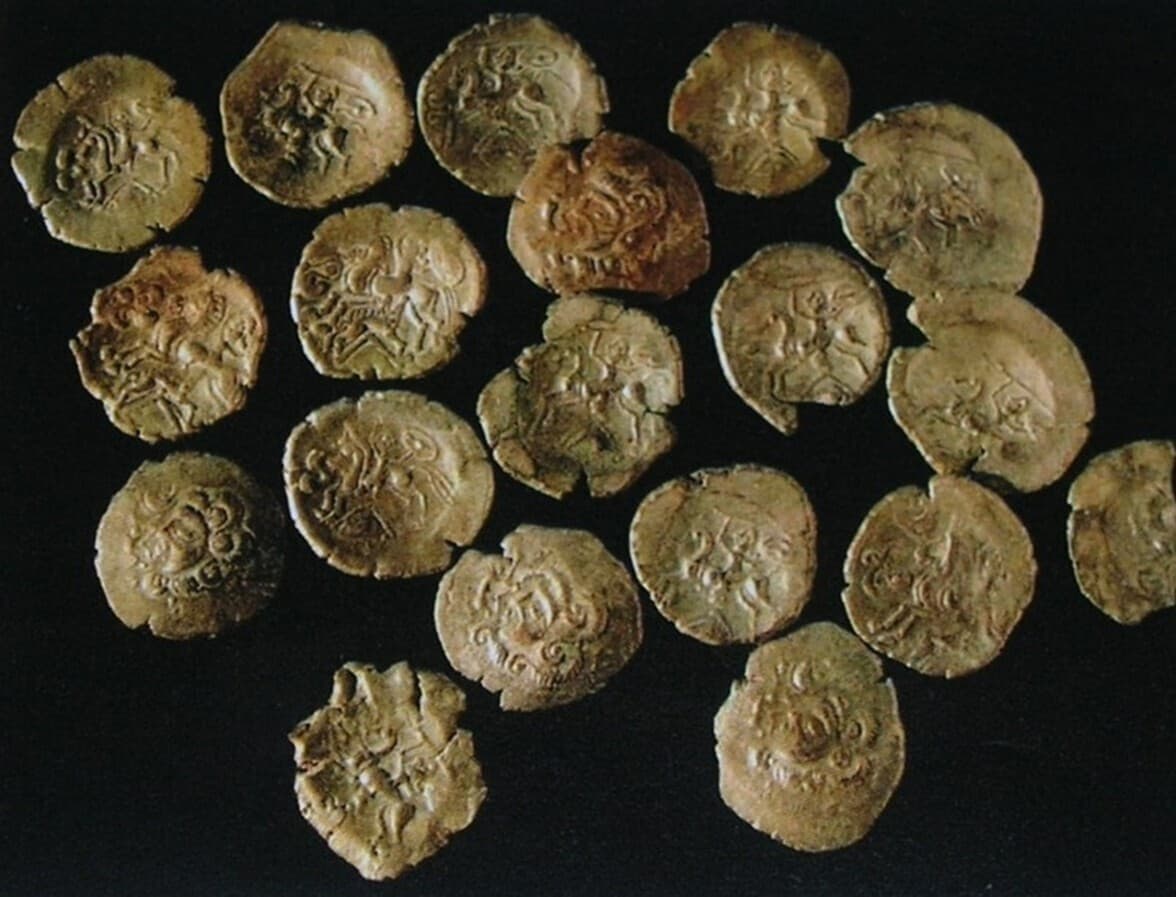Le trésor monétaire de Rosquelfen par Joseph Le Gall de l'INRAP de Rennes