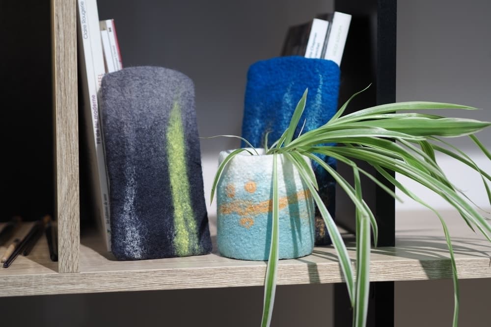 Atelier feutrage en volume : pingouin, cache-pot ou luminaire