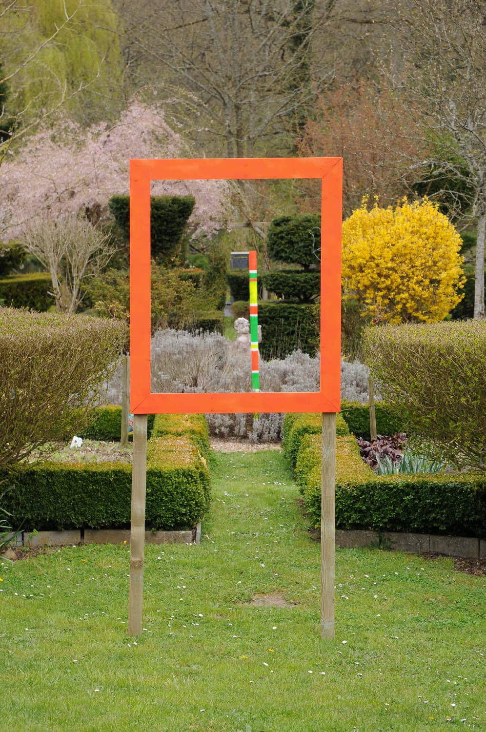 la vue : vision perdue, paysage inexistant. Les jardins sont avant tout une mise en scène du regard