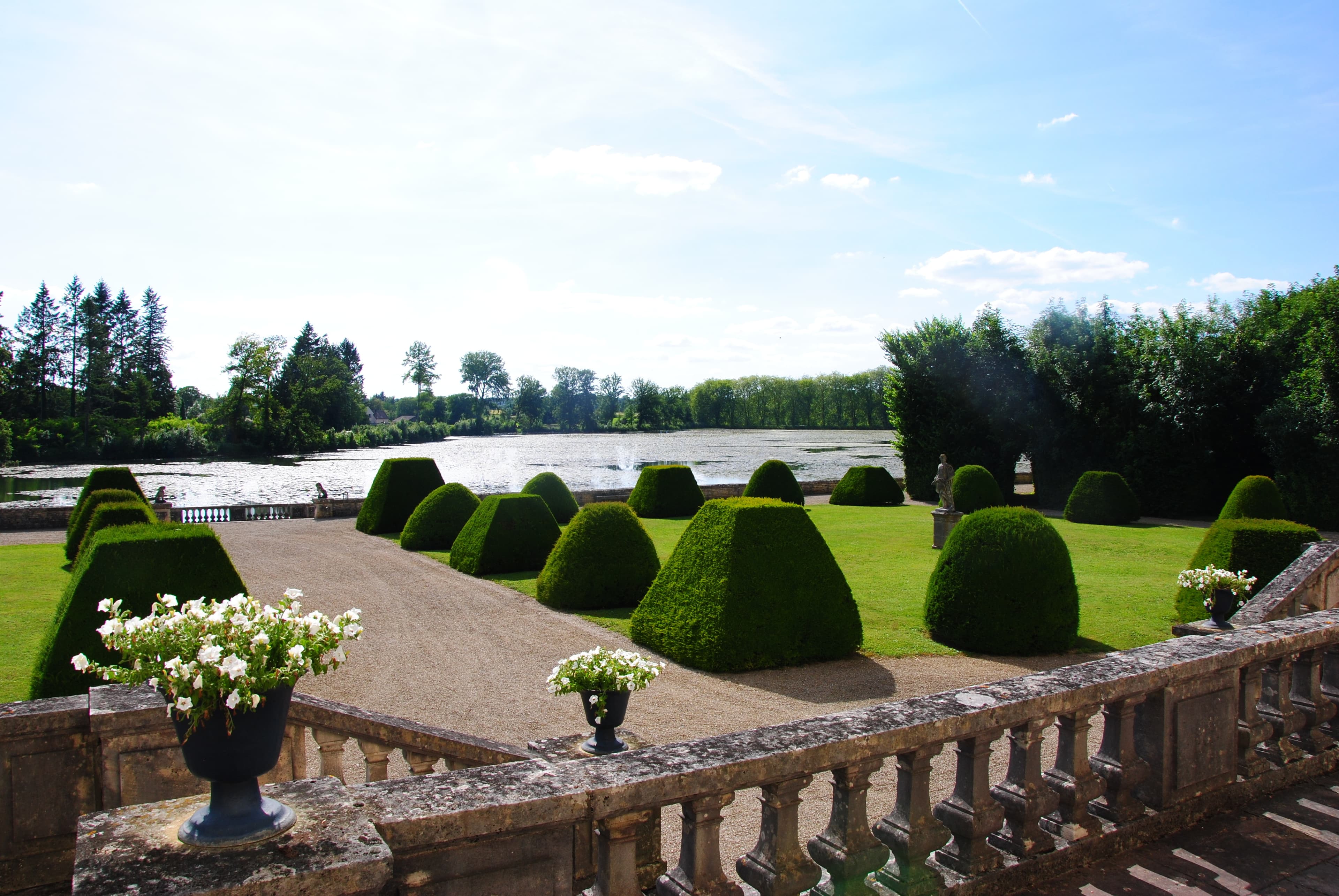 Visite des jardins du château de Fontaine-Française