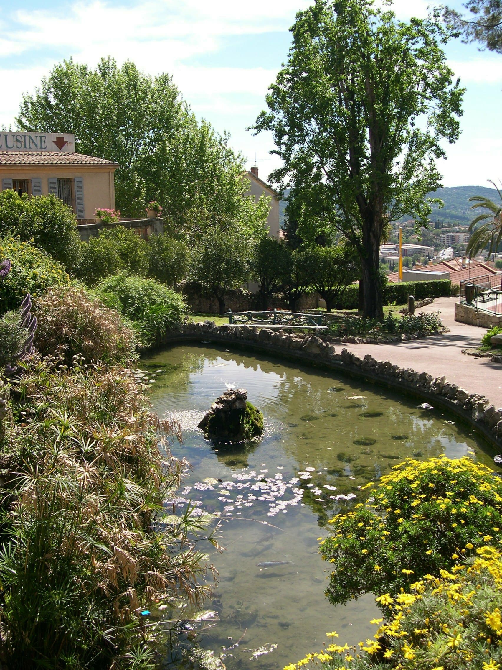 DÉCOUVREZ LES JARDINS EMBLÉMATIQUES DU CENTRE HISTORIQUE